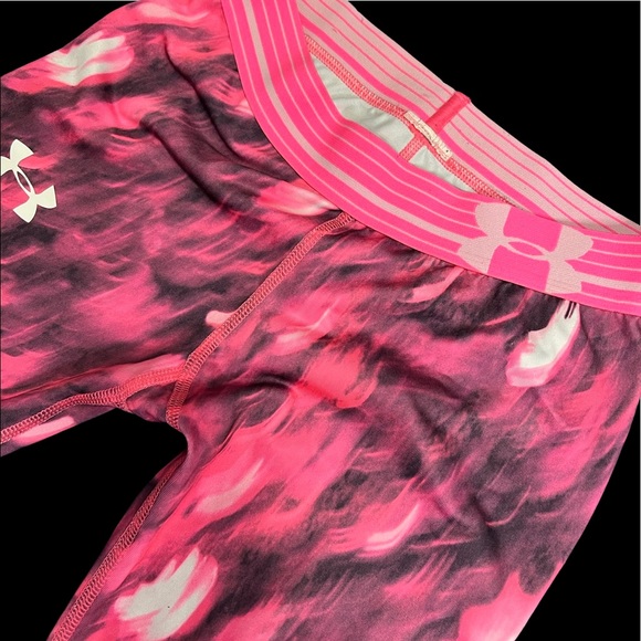 Pink Design Under Armour Capri Leggings - Picture 2 of 4